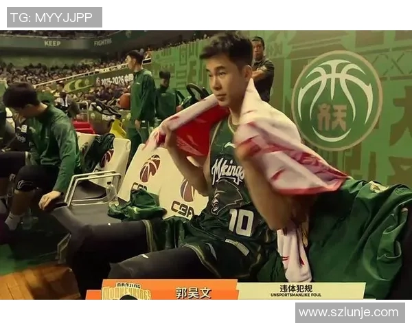 大冷门！三人组轰80分掀翻上海：神将三分10中9，张镇麟19分