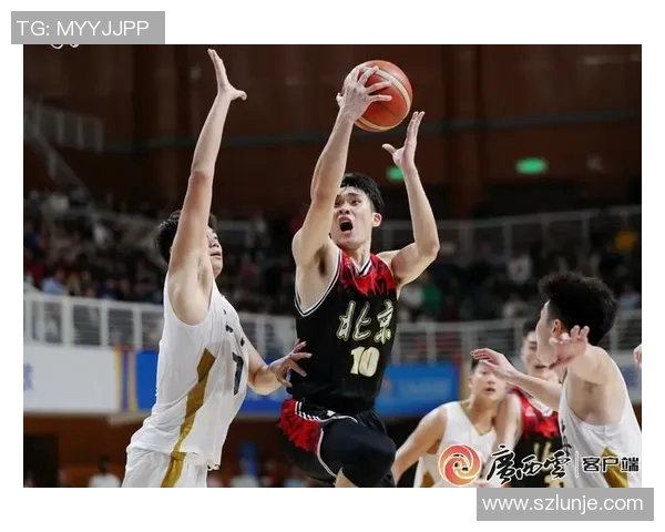 新浪篮球热点小时报丨2025年12月21日10时_今日实时篮球热点速递