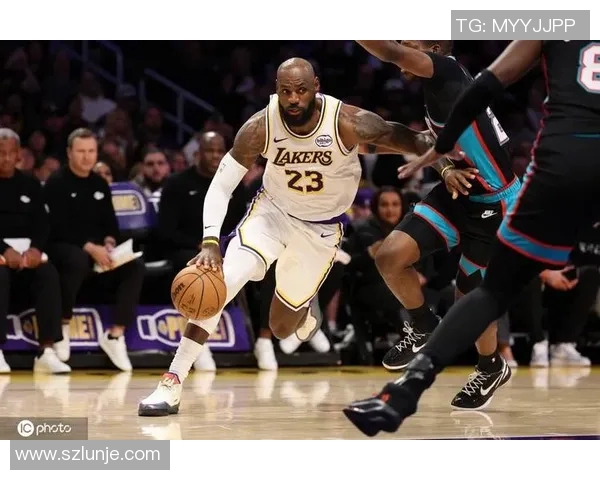 关键时刻11胜0负！老牌天神41岁18中12 关键时刻有东有詹降维打击